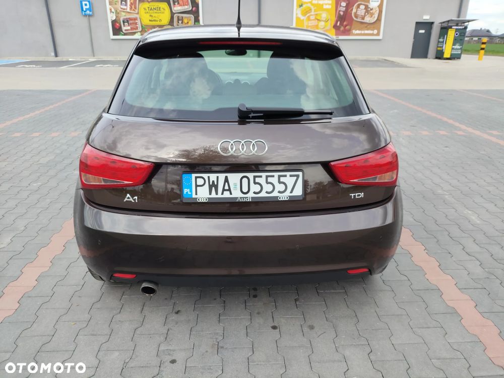 Audi A1 Sportback 1.6 TDI S line edition - 2