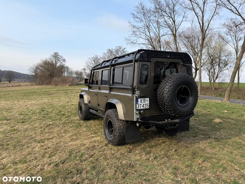 Land Rover Defender - 3