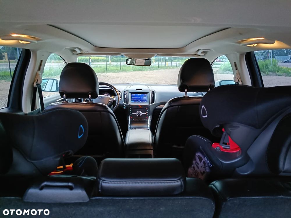 Ford Edge - 10