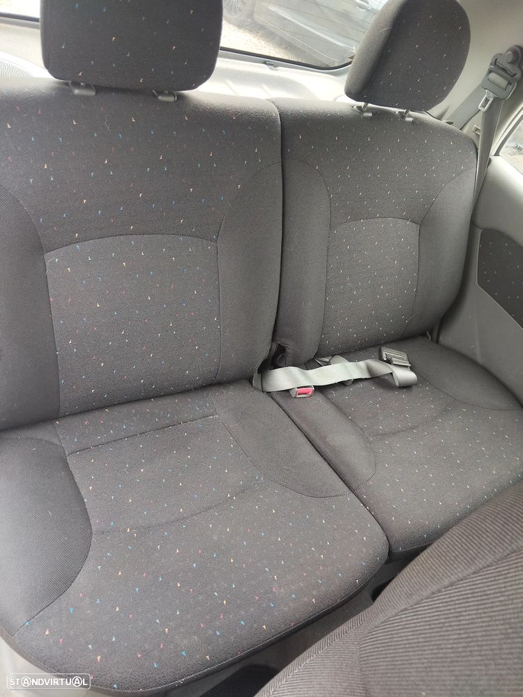 Hyundai Atos 1.0 Confort - 12