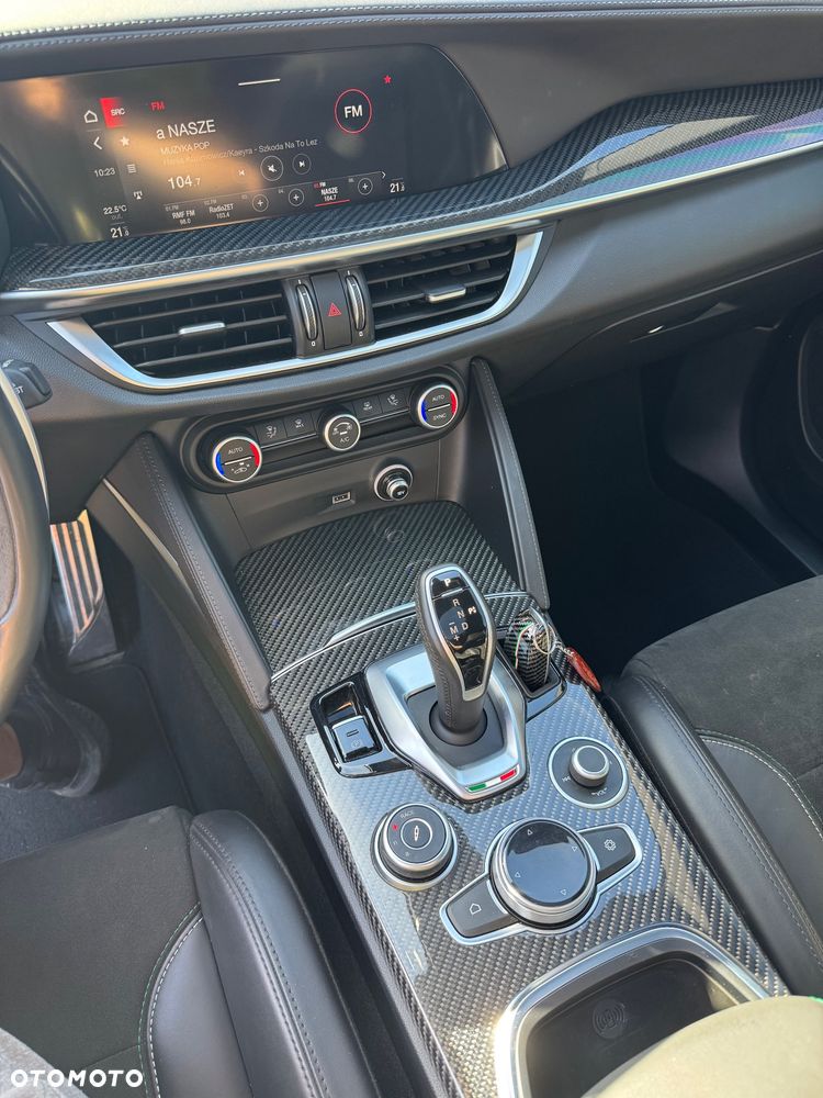 Alfa Romeo Stelvio 2.9 Bi Turbo V6 Quadrifoglio Q4 - 34