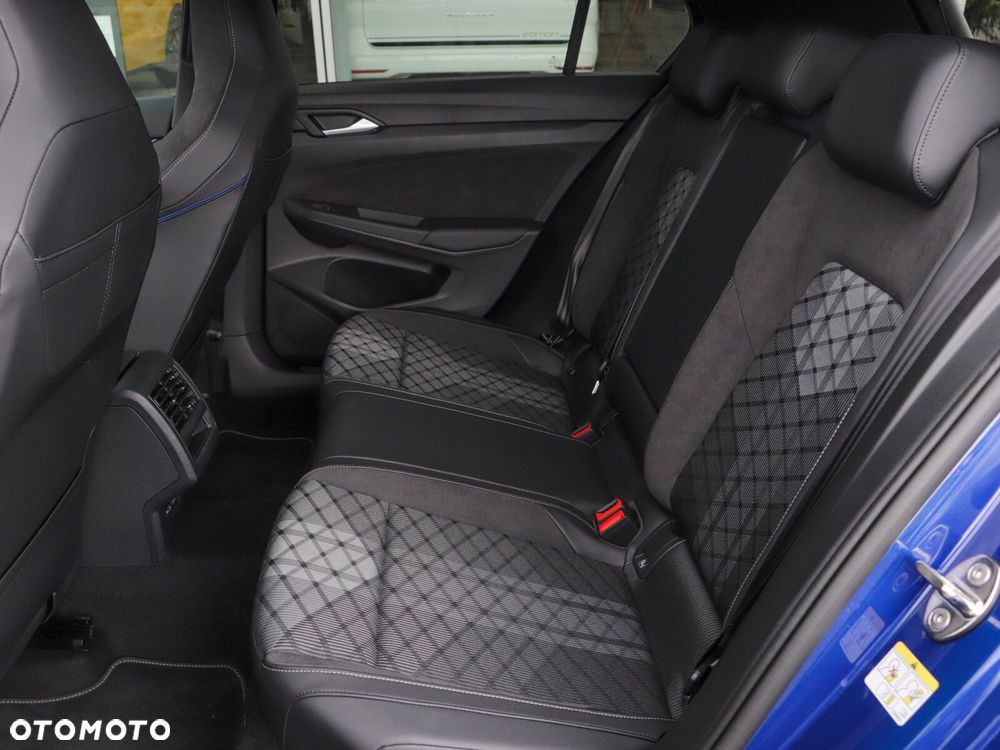 Volkswagen Golf - 13