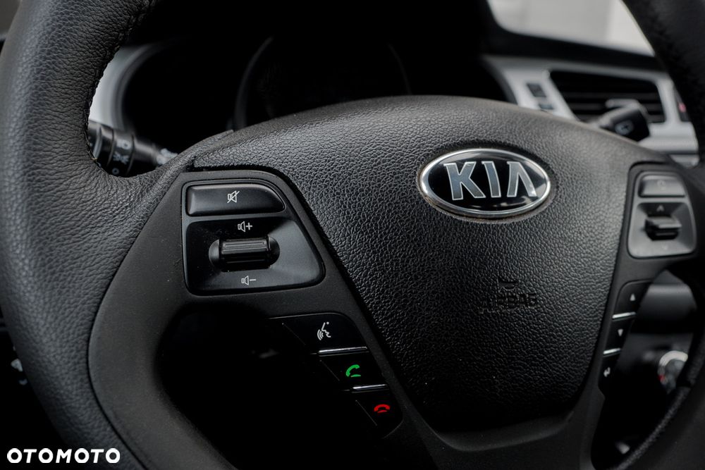 Kia Ceed - 16