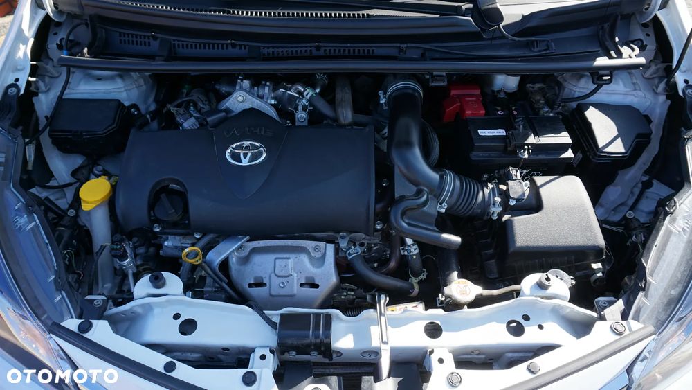 Toyota Yaris 1.5 Premium - 9