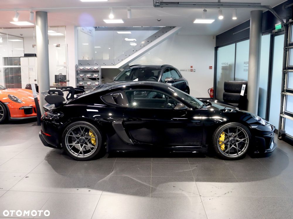 Porsche 718 Cayman GPF GT4 RS PDK - 6