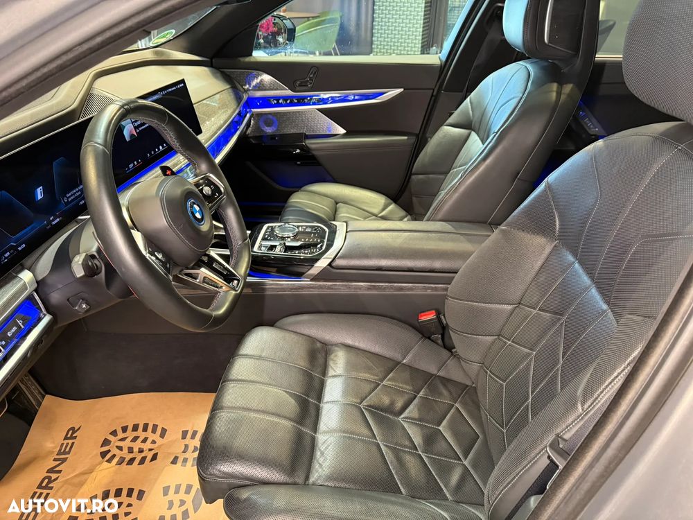 BMW M7 M760e xDrive AT PHEV - 12