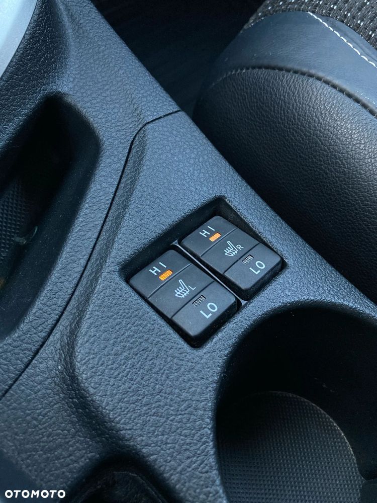 Toyota Auris 1.8 HSD Luna - 22