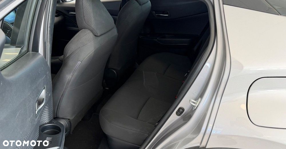 Toyota C-HR - 11