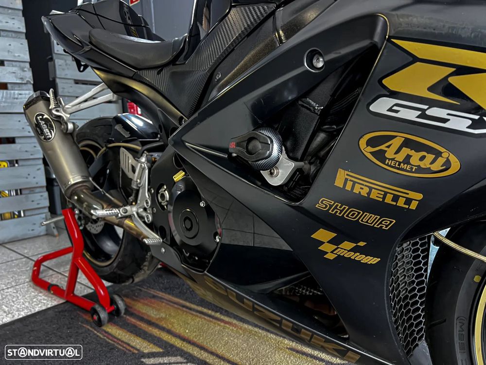 Suzuki GSX-R - 6