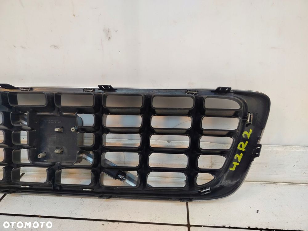 volvo v70 iii 07r- grill atrapa chłodnicy - 7