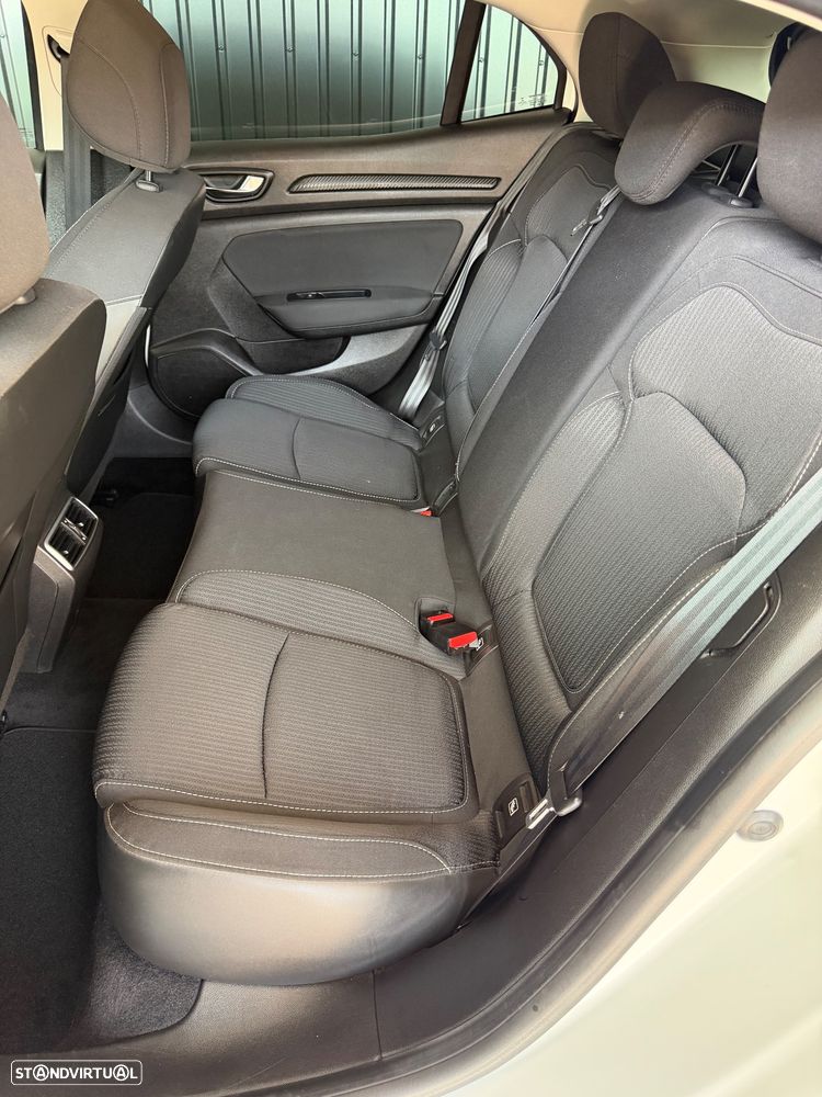Renault Mégane dCi 95 FAP Paris Business - 15