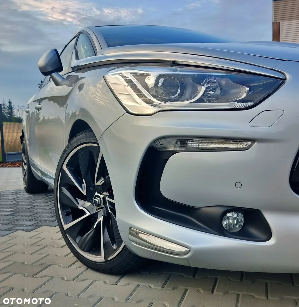 Citroën DS5 2.0 HDi SportChic - 1