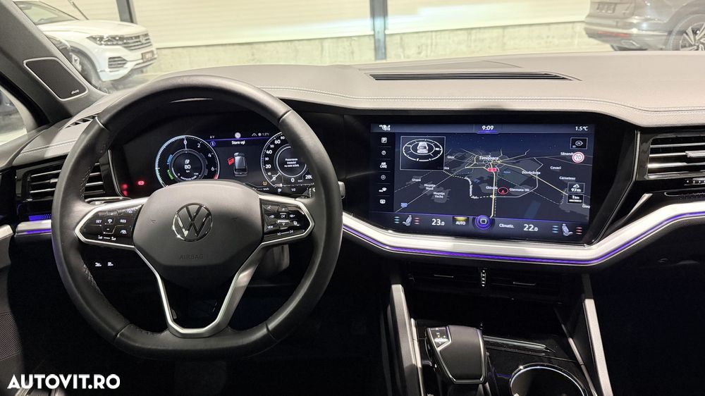 Volkswagen Touareg 3.0 V6 e-Hybrid 4Motion Aut. Elegance - 36