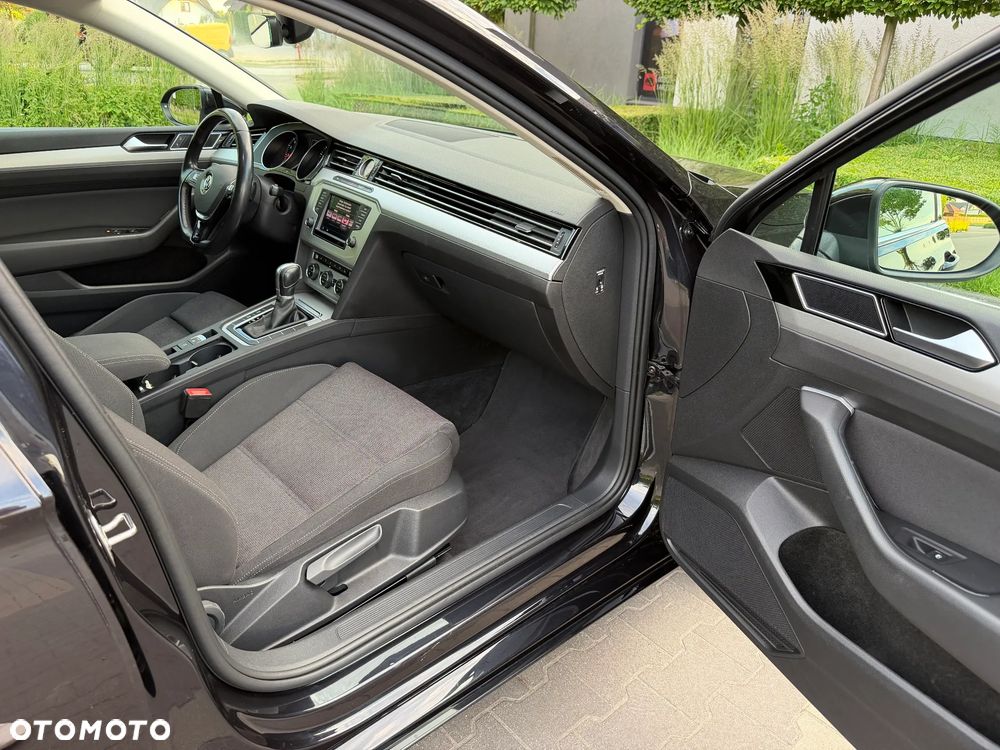Volkswagen Passat 1.8 TSI (BlueMotion Technology) DSG Comfortline - 22