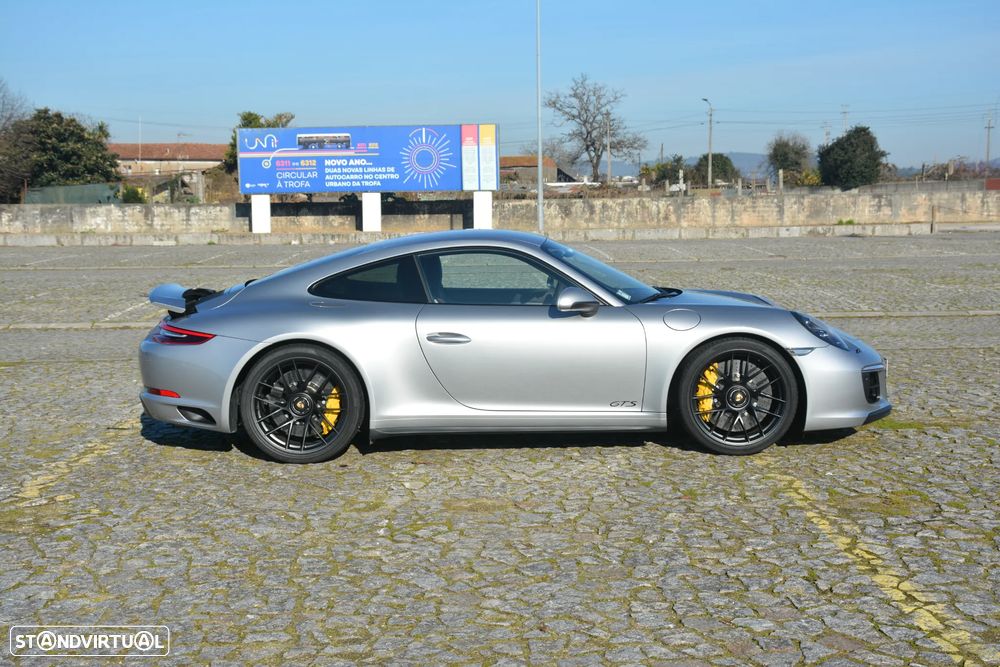 Porsche 911 Série F - 9