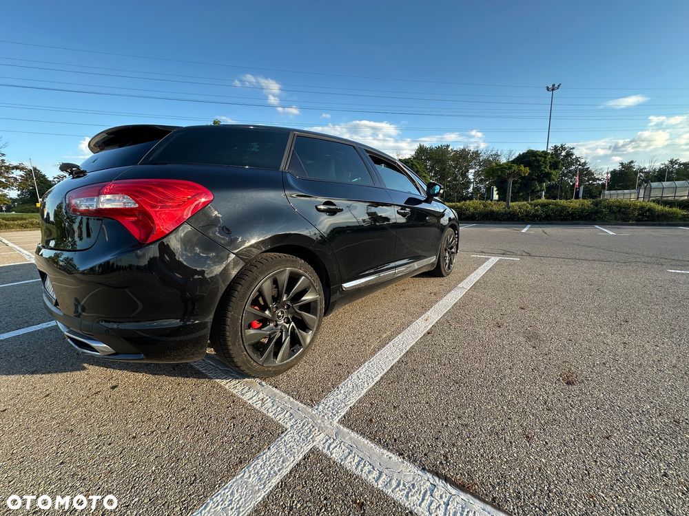 Citroën DS5 1.6 e-HDi Chic MCP - 4