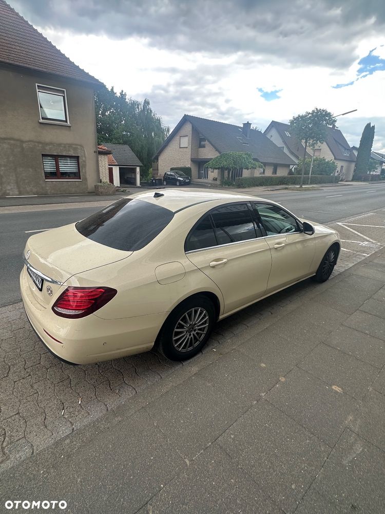 Mercedes-Benz Klasa E 200 d 9G-TRONIC - 3