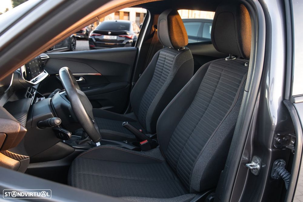 Peugeot 2008 1.2 PureTech Active Pack - 16