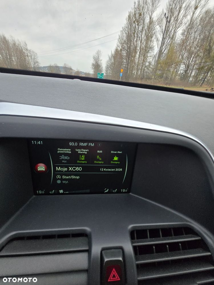 Volvo XC 60 D4 Geartronic Summum - 16