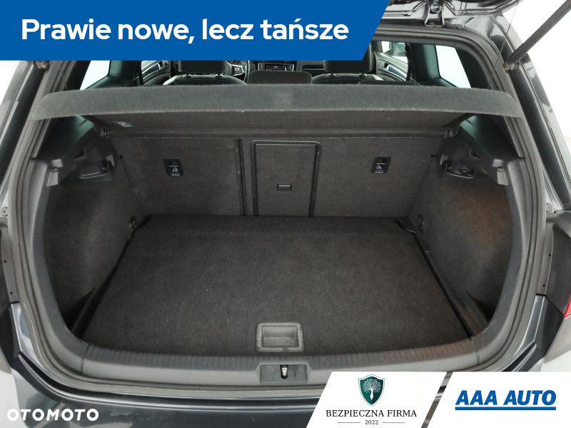 Volkswagen Golf - 12