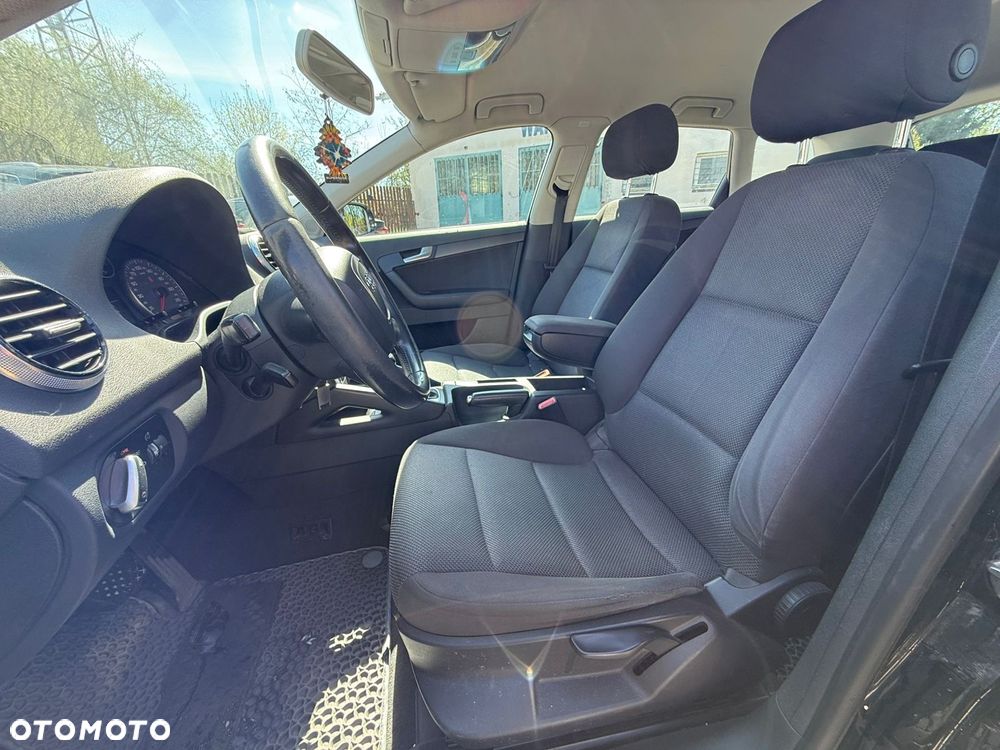 Audi A3 Sportback 1.6 TDI DPF Ambiente S tronic - 9