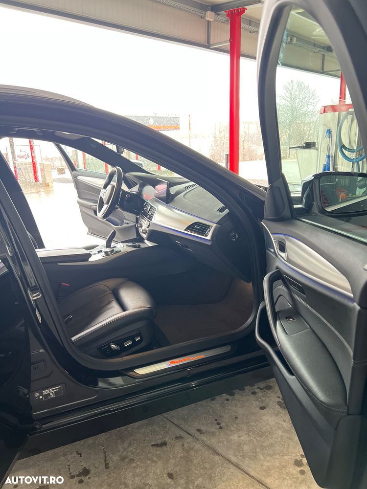 BMW Seria 5 520d xDrive Aut. Sport Line - 11