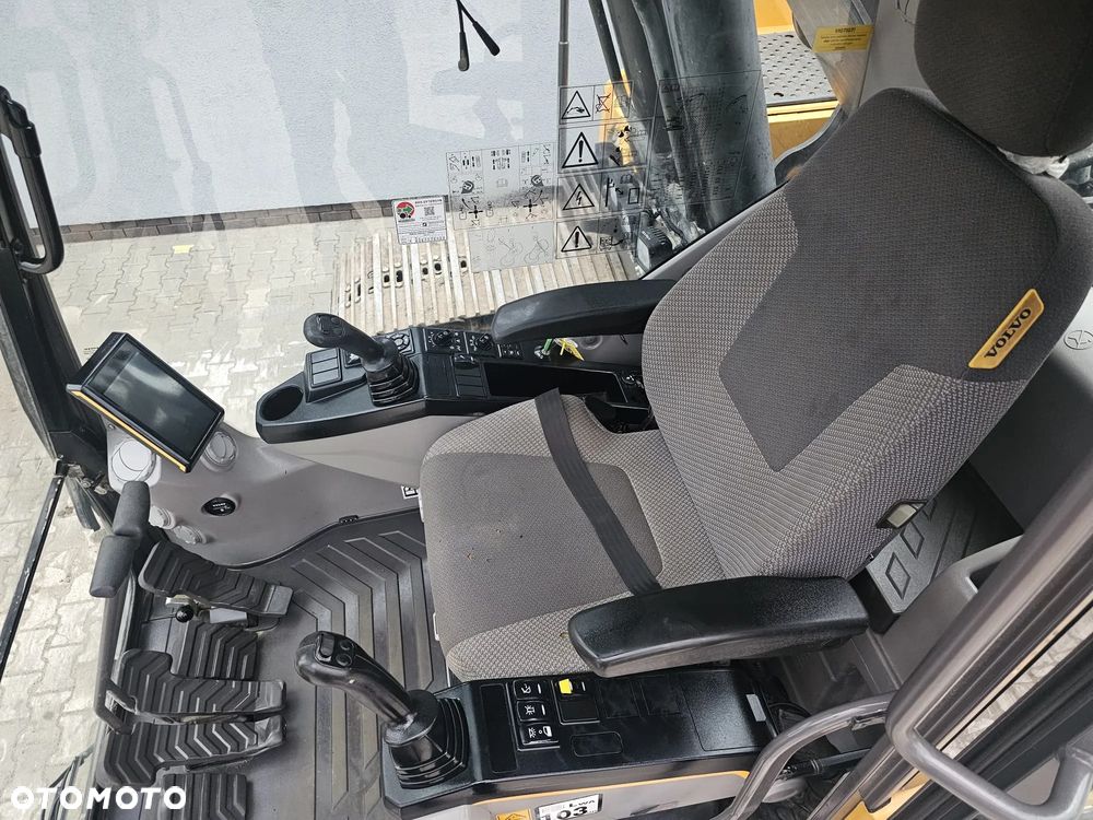Volvo EC250EL Podnoszona Kabina - 17
