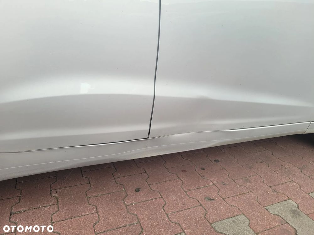 Hyundai i10 1.0 Fifa World Cup Edition - 6