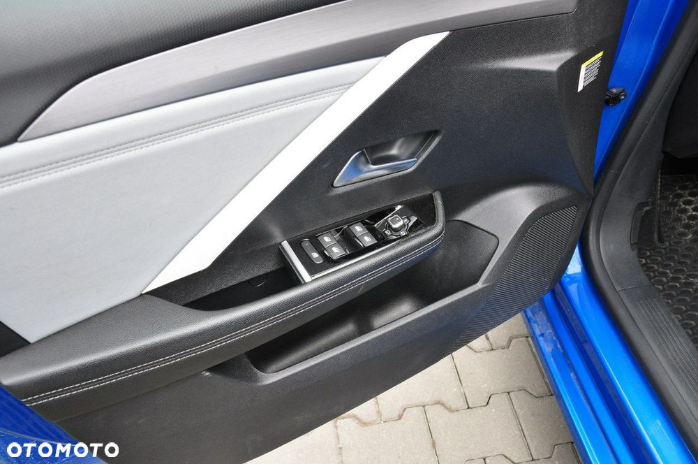 Opel Astra 1.2 T Business Edition S&S - 15