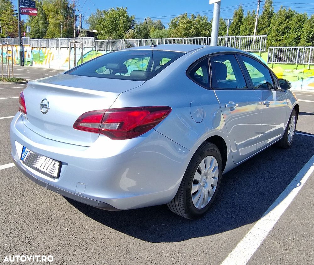 Opel Astra - 3