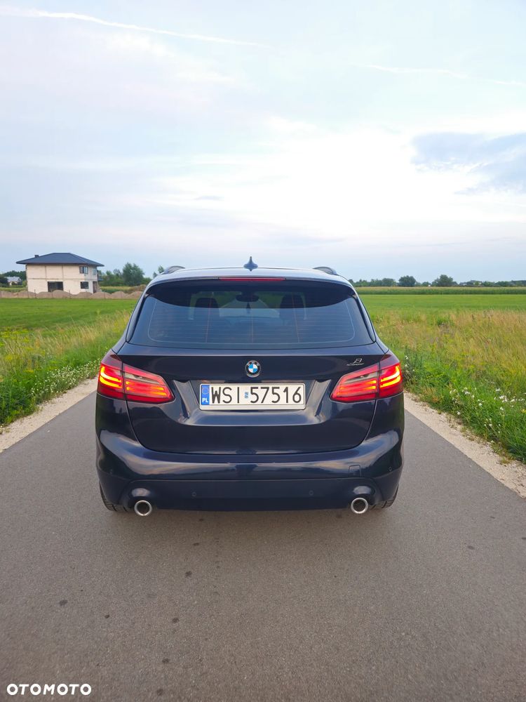BMW Seria 2 218d - 5