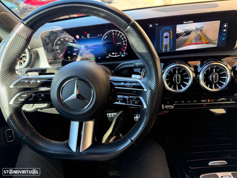 Mercedes-Benz A 250 e AMG Line - 11