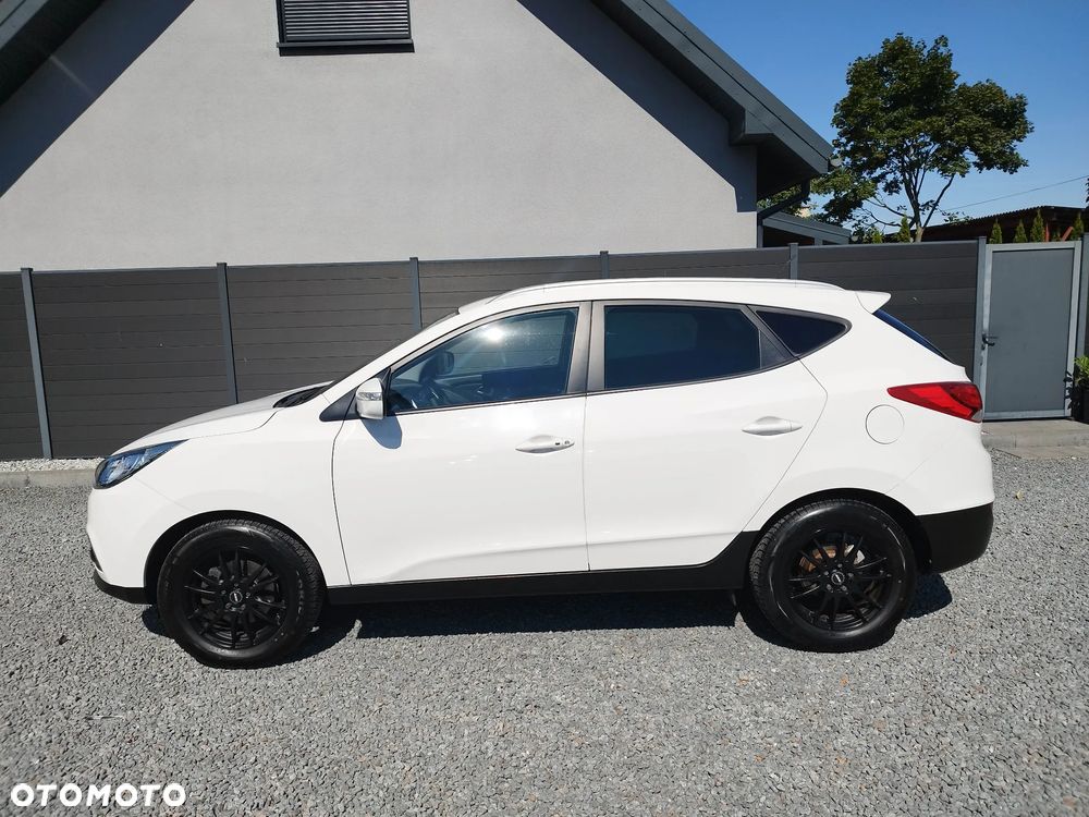Hyundai ix35 1.6 2WD Fifa World Cup Edition - 4