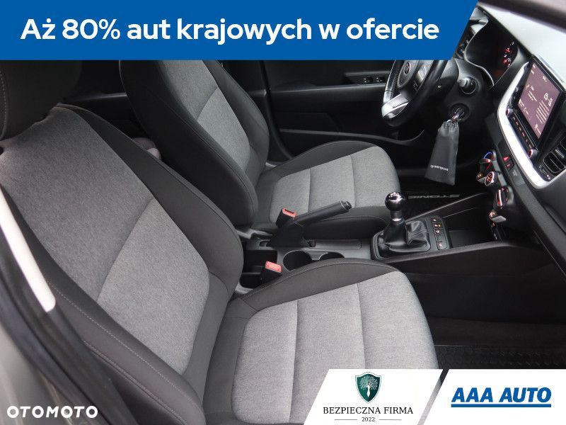 Kia Stonic - 10