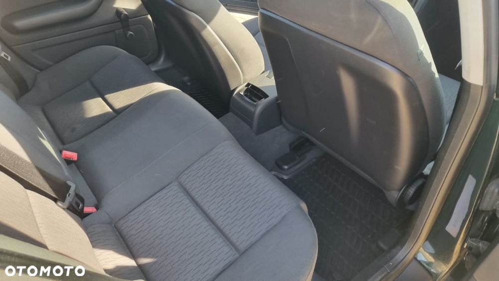 Audi A4 Avant - 15