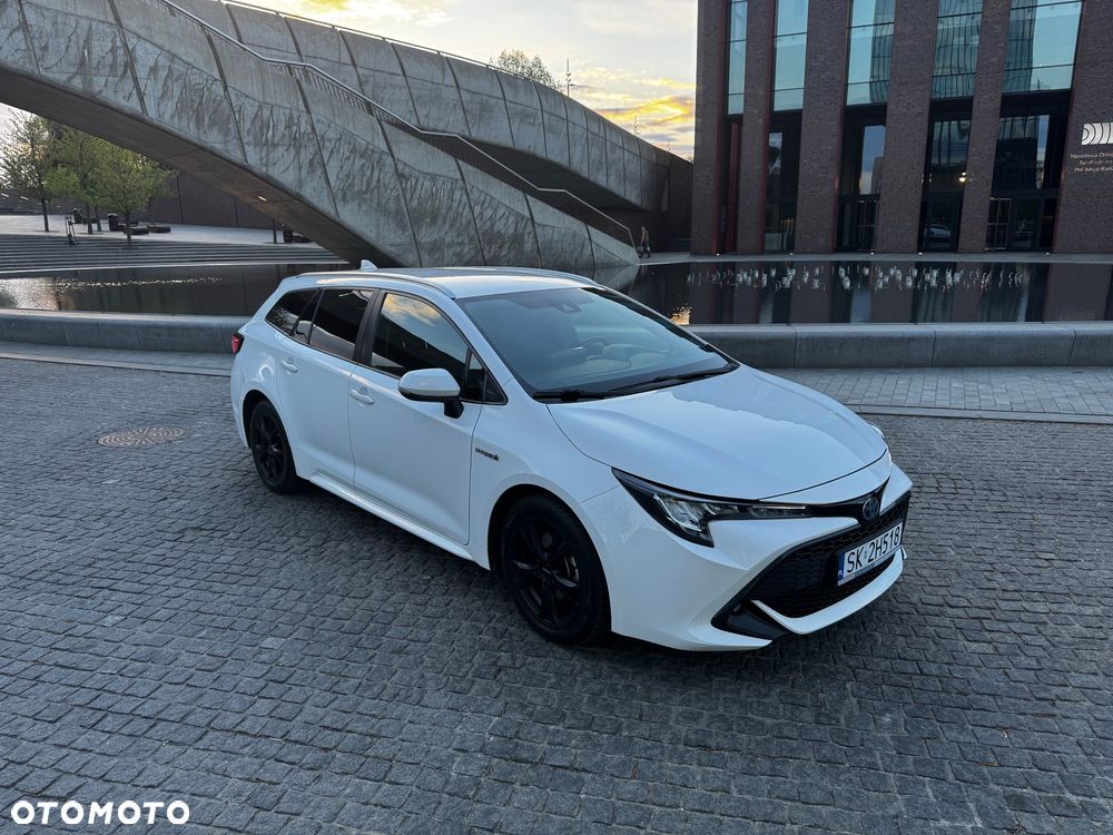 Toyota Corolla 2.0 Hybrid Executive - 11