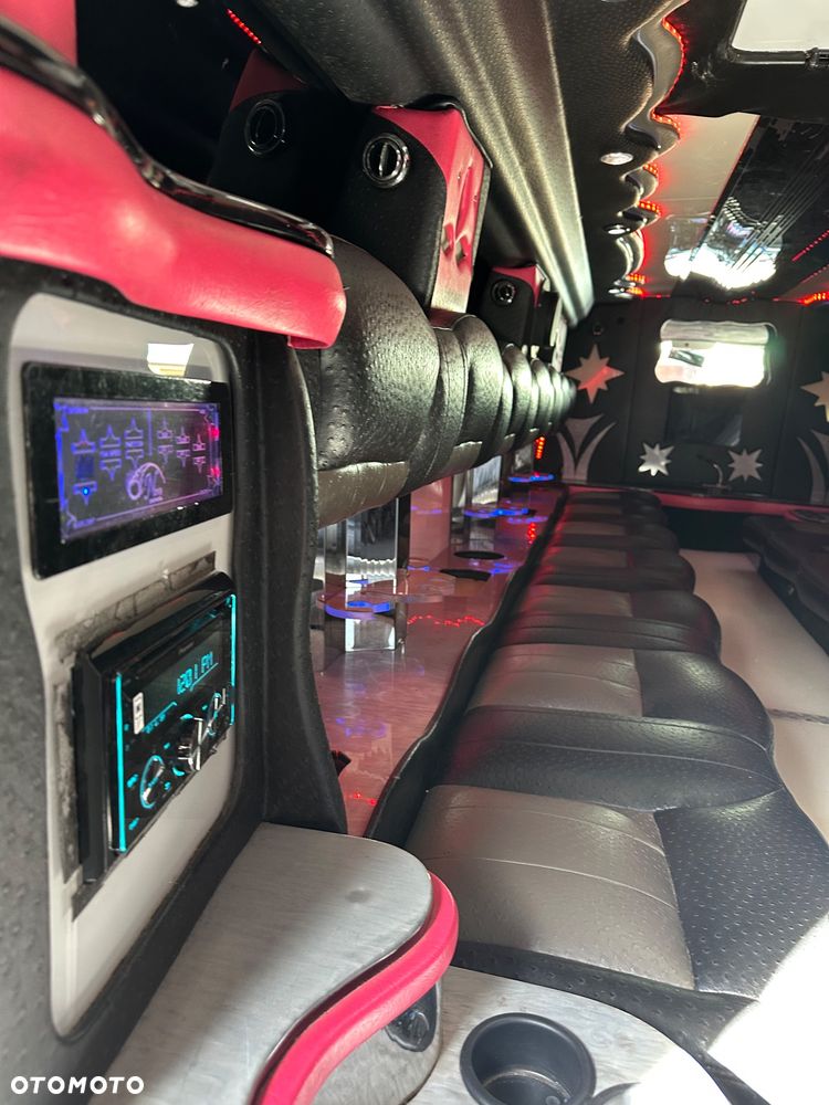Hummer H2 6.0 V8 - 12