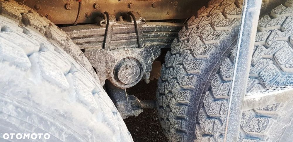 Iveco 260E35 dwudrogowy ZWEIWEG szynowy do pracy na torowisku 1435 - 6