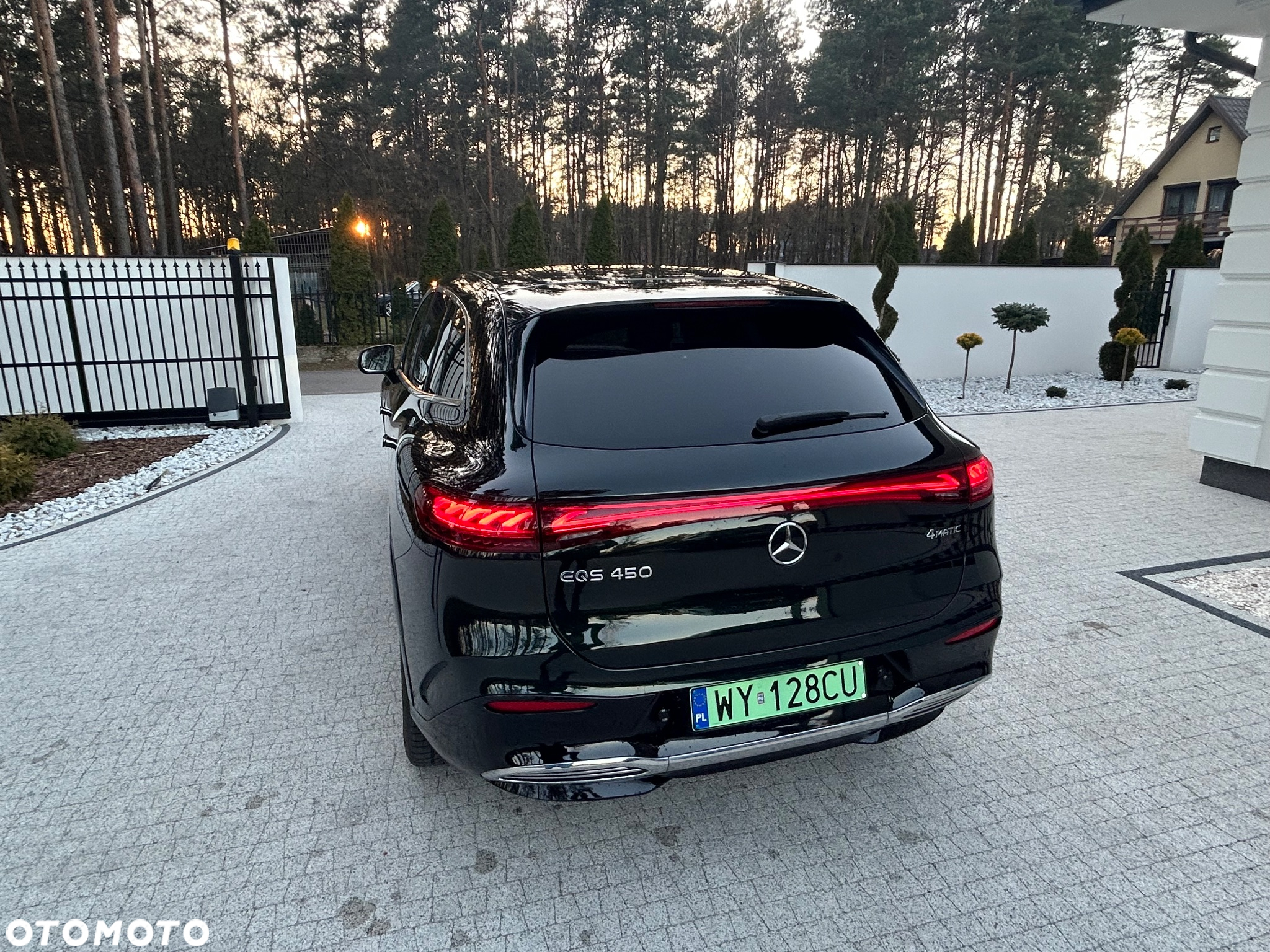Mercedes-Benz EQS - 12