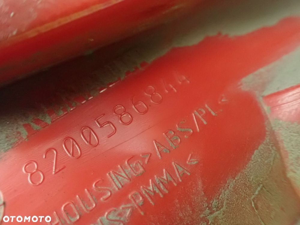 LAMPA PRAWA TYLNA RENAULT CLIO III LIFT 1.5 - 8