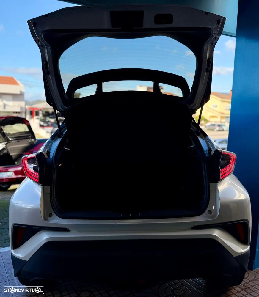 Toyota C-HR 1.8 HSD Exclusive+P.Luxury - 25