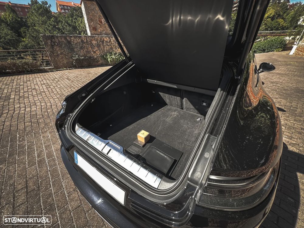 Porsche Panamera 4 E-Hybrid Platinum Edition com PDLS - 22
