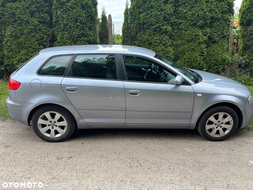 Audi A3 Sportback - 3