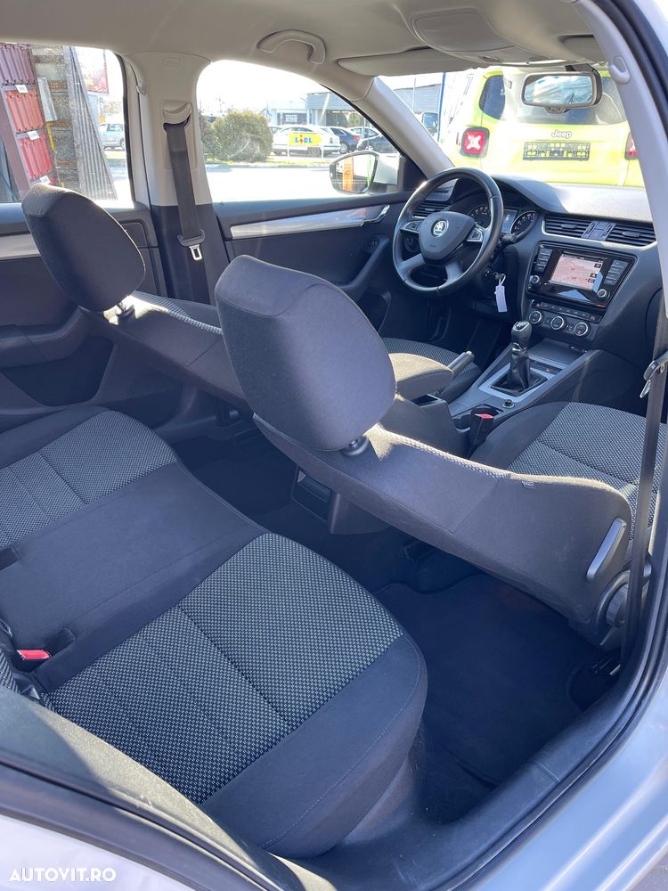 Skoda Octavia 1.6 TDI DPF Active Green tec - 18