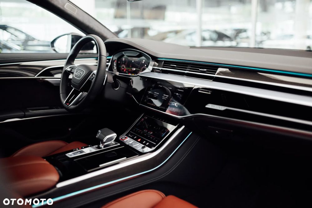 Audi S8 - 19
