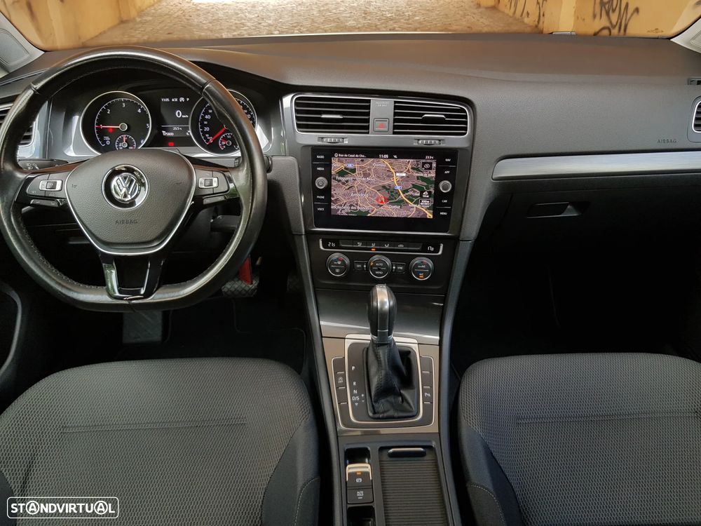 VW Golf Variant 1.6 TDi Confortline DSG - 15