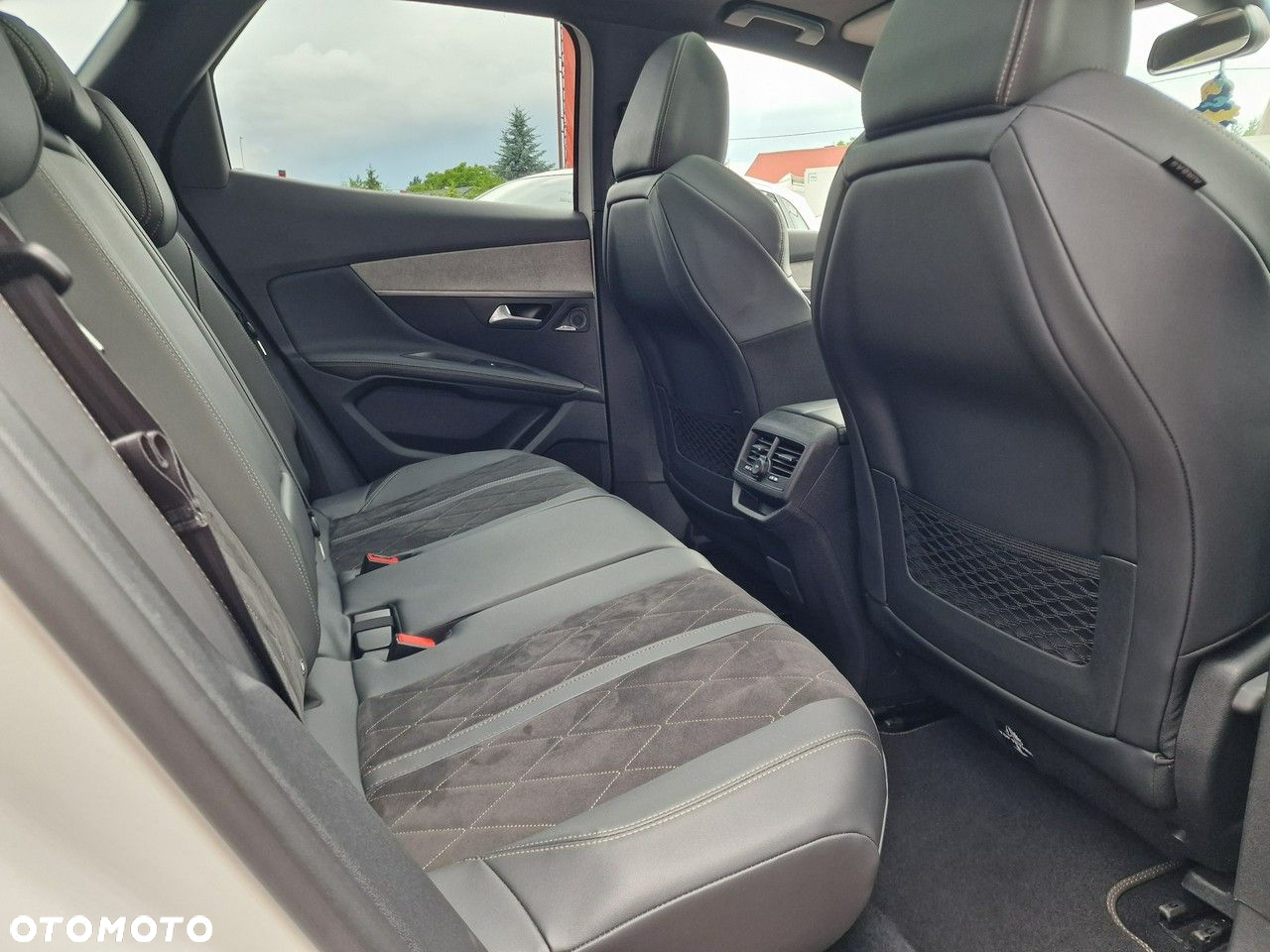 Peugeot 3008 2.0 BlueHDi GT S&S EAT8 - 26