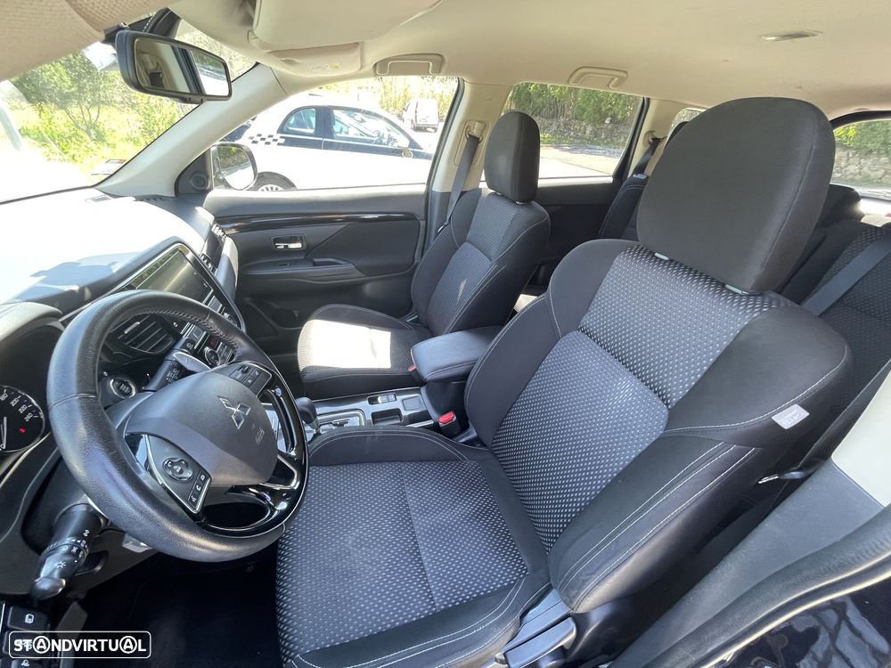 Mitsubishi Outlander 2.0 2WD CVT Active+ - 13