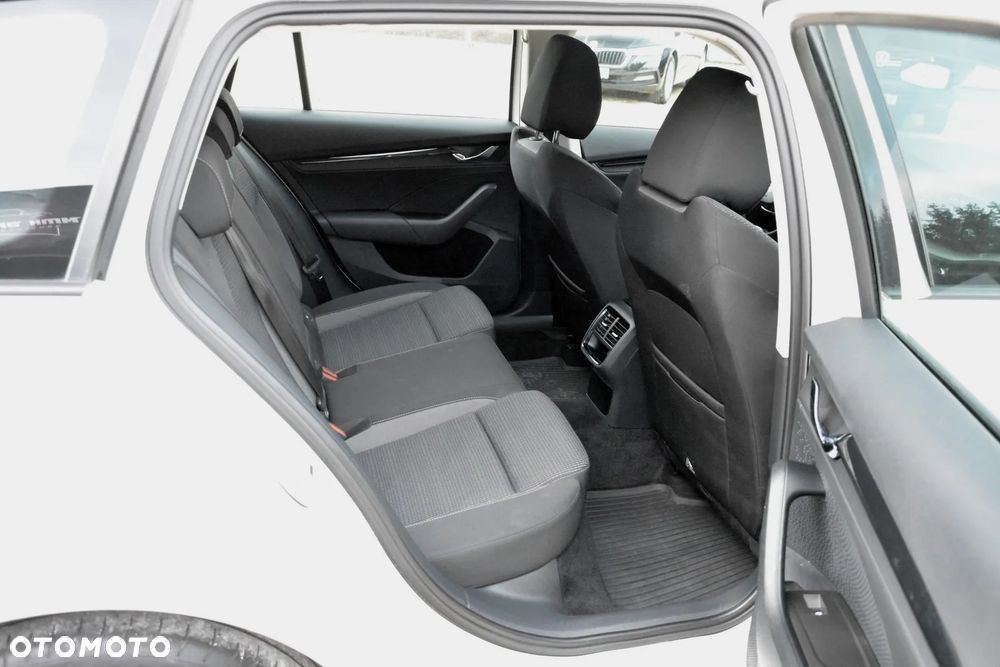 Skoda Octavia 1.5 TSI ACT Ambition - 32