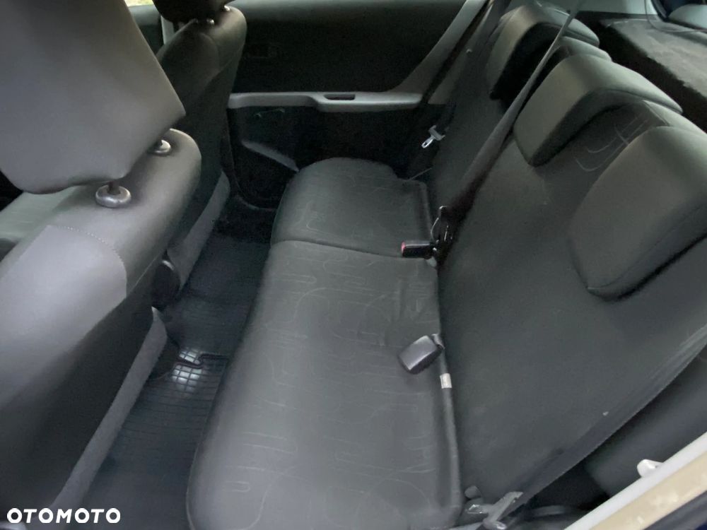 Toyota Yaris - 9